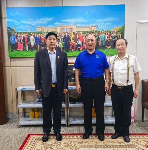 【诺贝尔奖孵化中心会客厅】 【诺贝尔化学/物理学奖孵化课题：彭宏钟《地球近日/远日点“近冷远热”机制数理化基础宏微分析》】