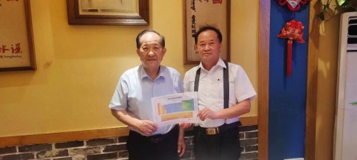 【诺贝尔奖孵化中心会客厅】 【诺贝尔化学/物理学奖孵化课题：彭宏钟《地球近日/远日点“近冷远热”机制数理化基础宏微分析》】