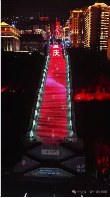 【诺  贝尔奖孵化中心会客  厅】