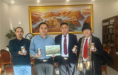 【诺贝尔     奖孵化中心会客厅】