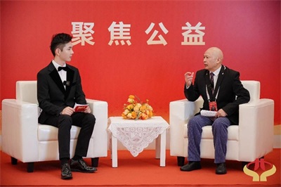 金马贺岁展新篇，仁心仁术济苍生 ——记中医药肿瘤专家臧国良的创新与传承